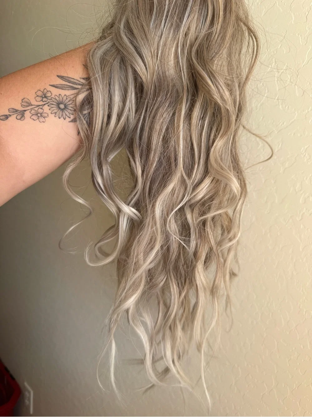 Wavy Hairpiece in Blonde Ash Blend